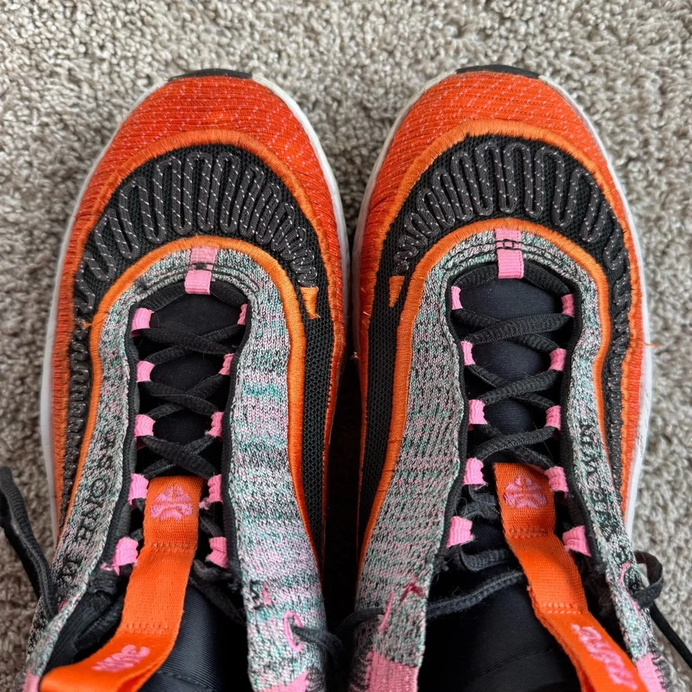 Nike Cosmic Unity 3 One We Win Men’s 9 Black and Orange Shoes